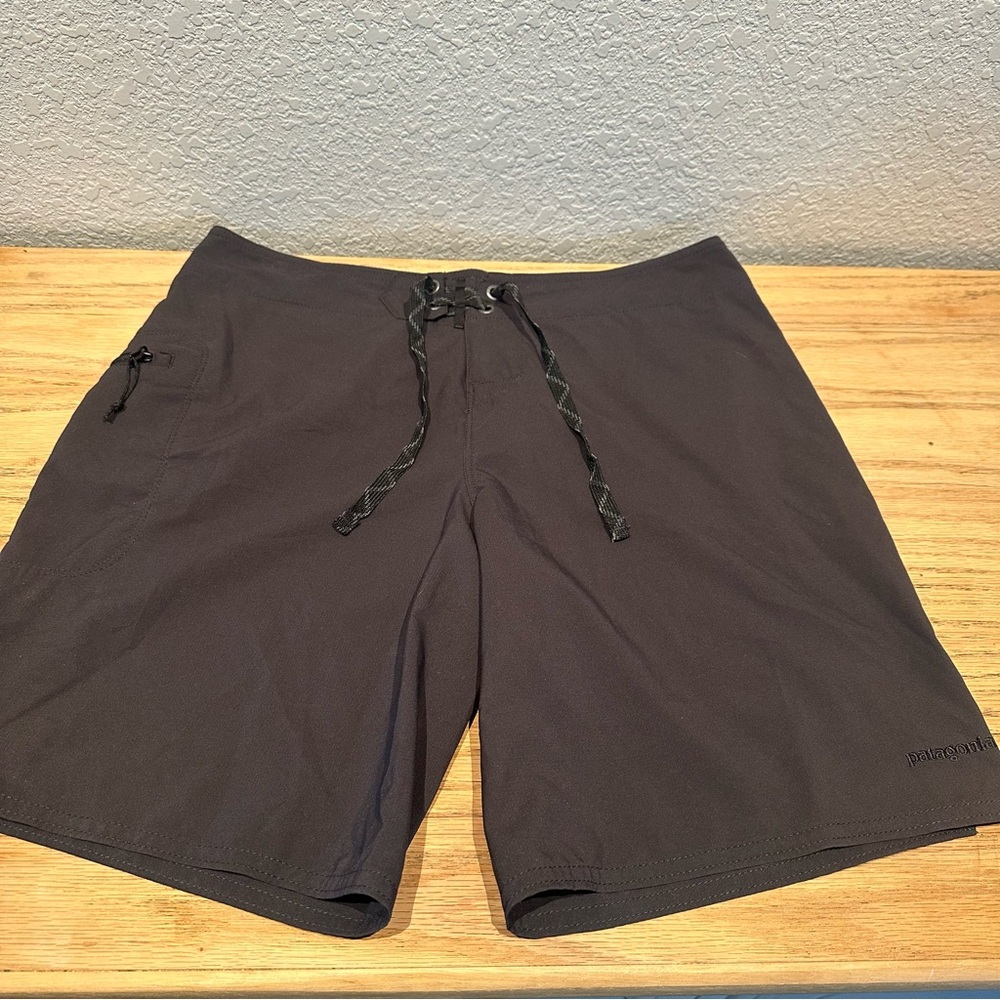 Patagonia Black Stretch Planing Women’s‎ Shorts Size 2